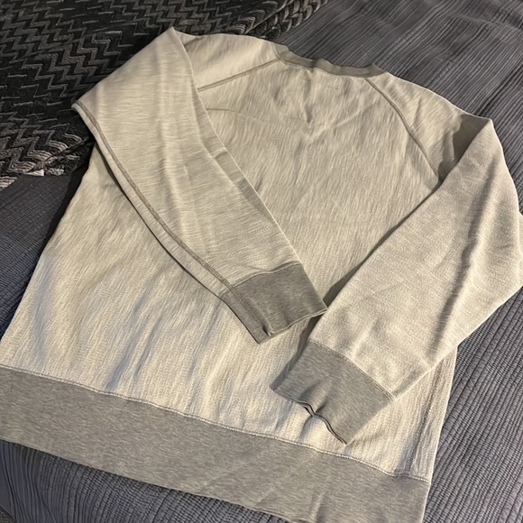 The Legends League- Men’s large heather gray sweater - Picture 3 of 3